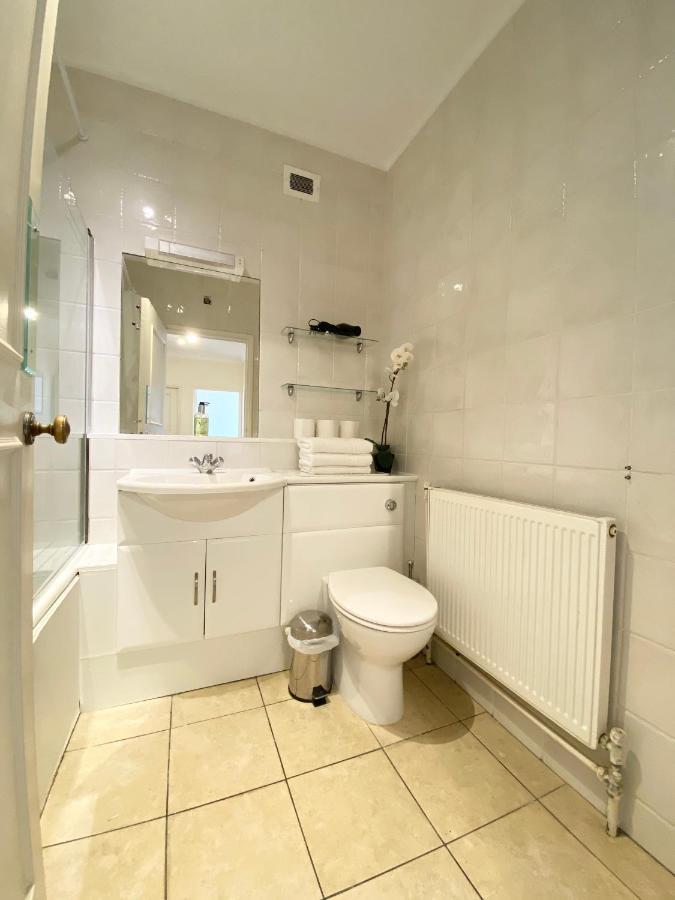 Victoria And Buckingham Palace Apartments London Exterior photo