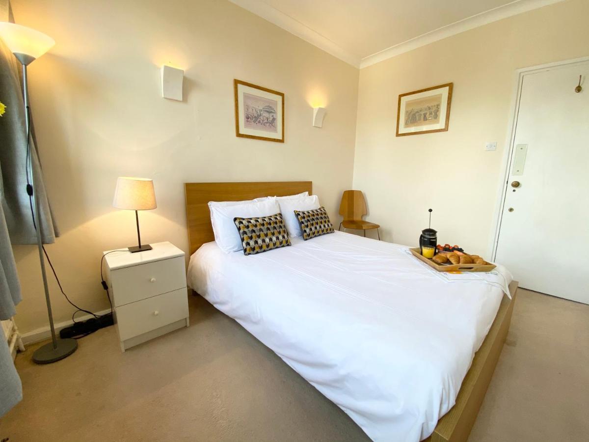 Victoria And Buckingham Palace Apartments London Exterior photo