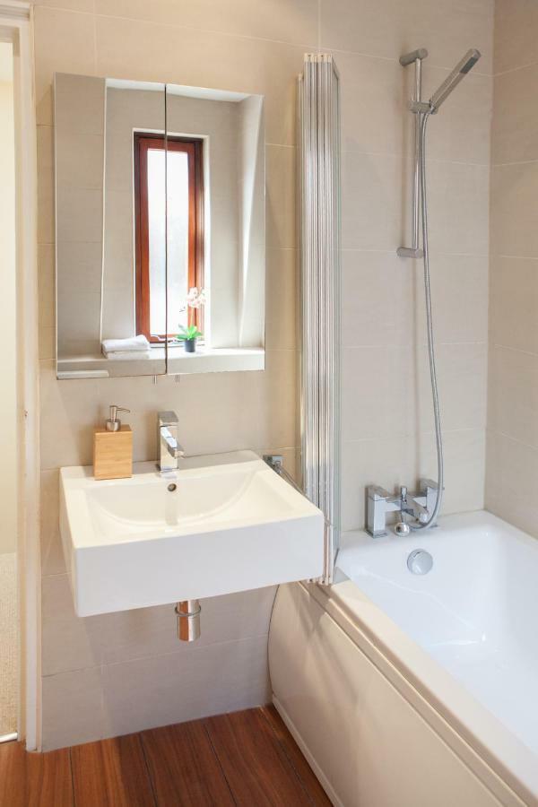 Victoria And Buckingham Palace Apartments London Exterior photo