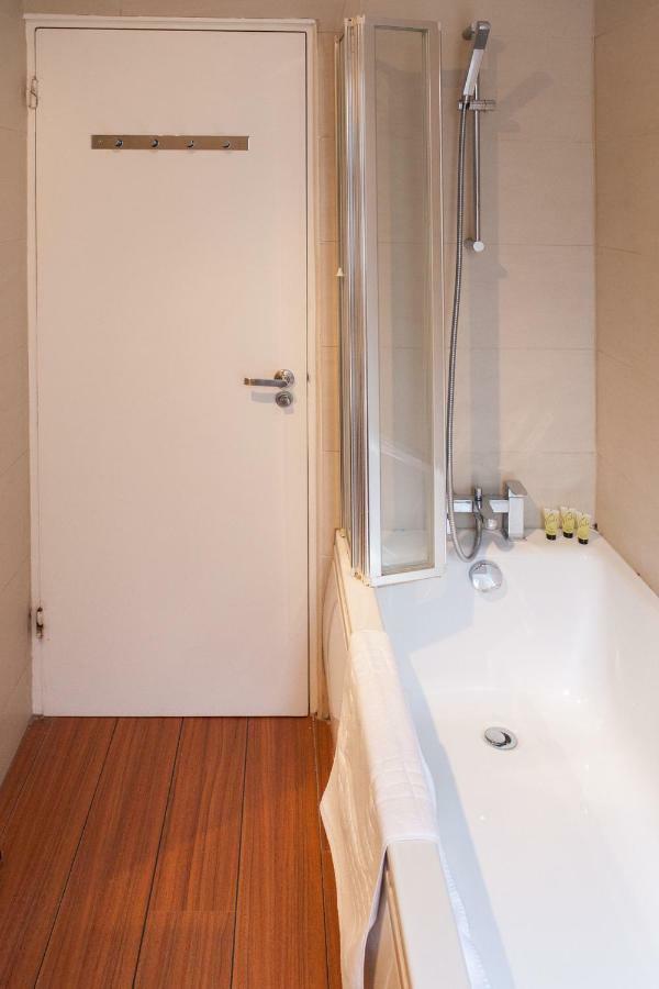 Victoria And Buckingham Palace Apartments London Exterior photo